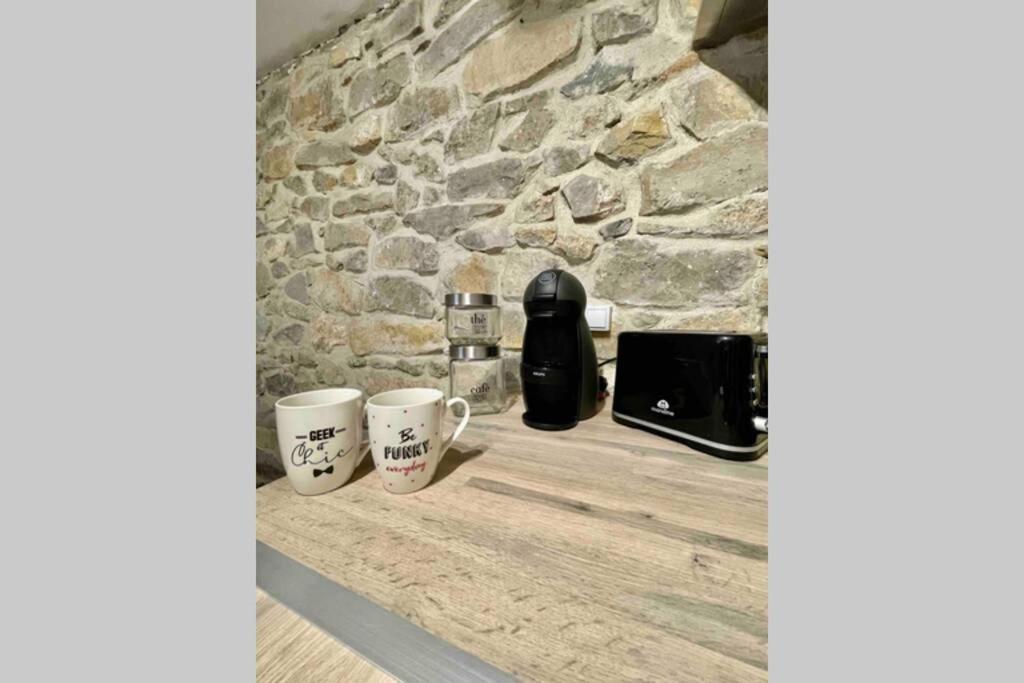 Apartmán Le Jad Joli F2 Proche Gare, Arenes Avec Terrasse Privee Nîmes Exteriér fotografie