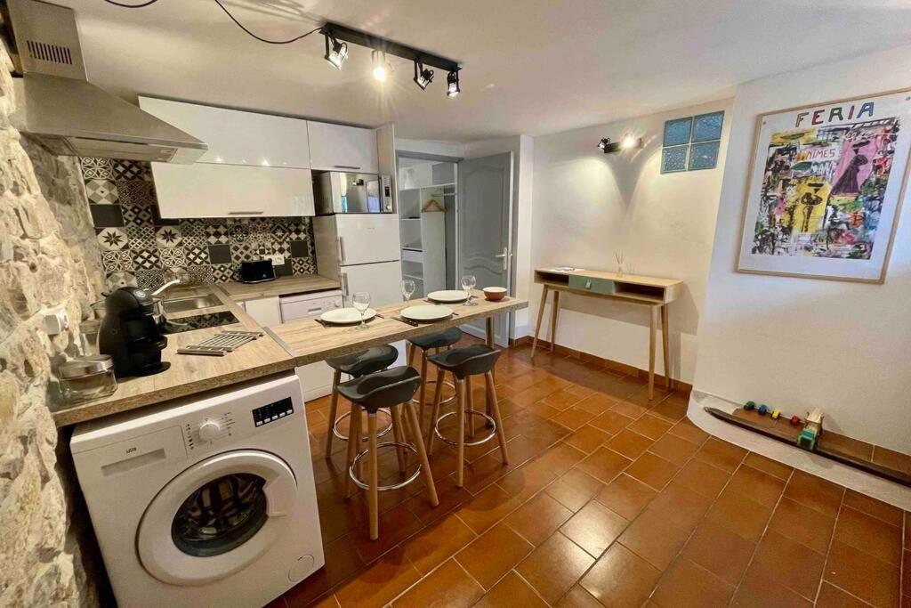 Apartmán Le Jad Joli F2 Proche Gare, Arenes Avec Terrasse Privee Nîmes Exteriér fotografie